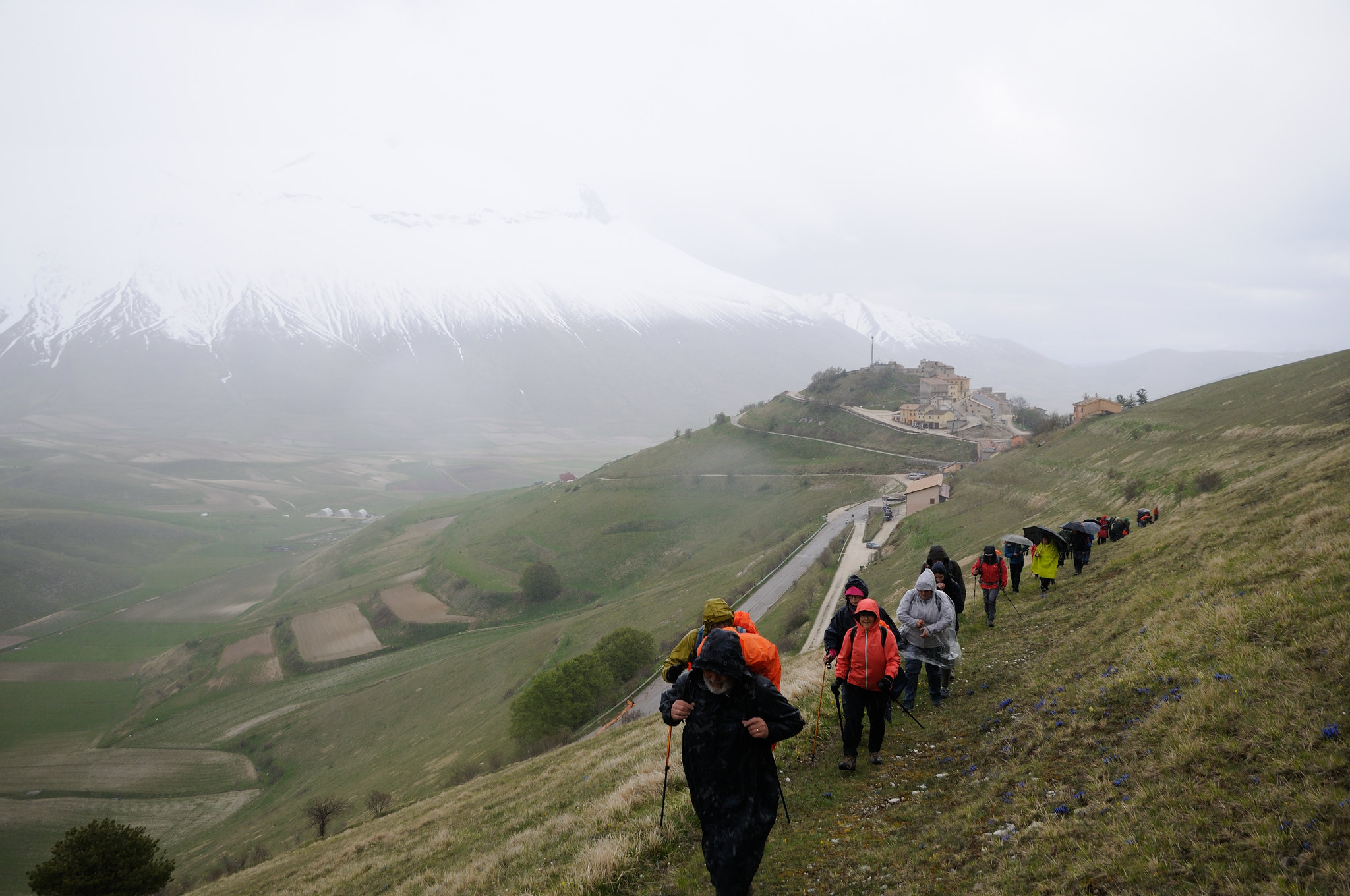 Mezzi a motore sui sentieri delle montagne umbre, la contrarietà del Club alpino italiano