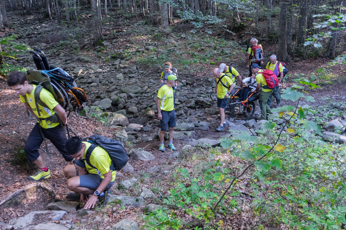 ”A ruota libera”, in Val Parma il primo raduno nazionale del Cai per gli escursionisti con disabilita’ motoria